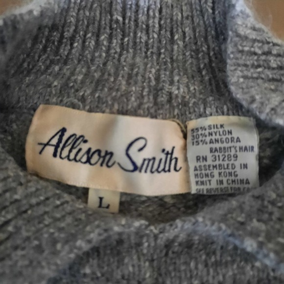 Allison Smith Women's L Gray Y2K‎ Silk Angora Fuzzy Soft Short Pullover Sweater - Picture 6 of 7